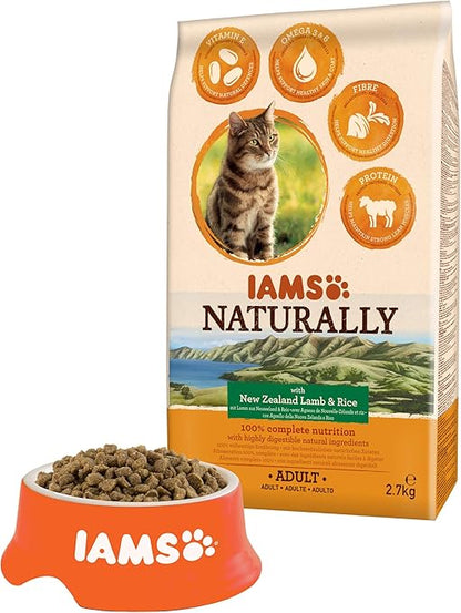 IAMS Naturally Complete Dry Cat Food for Adult 1+ Cats with Lamb and Rice 2.7 kg